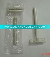 Disposable hotel razor