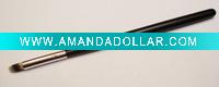 eyeshadow blending brush