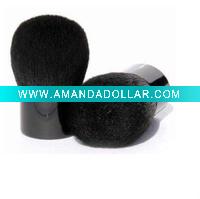 black cosmetic kabuki brush