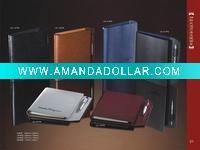 Loose-leaf leather notebook