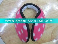 Wholesale latest hot sell keeping warm earmuffs in pink color with snowflake