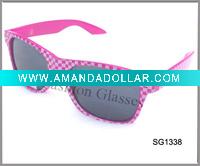 Wholesale newly fashion wayfarer sunglasses with beautiful frame