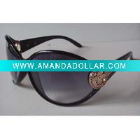 Designer sunglasses in latest styles with Metal decorations on the temple