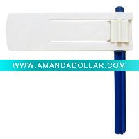 Wholesale plastic toy child toy party rattle toy promotional noise maker plastic rattle toy party favor