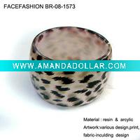 Wholesale ladies resin bracelet