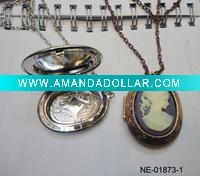 bronze beauty head photo frame necklace