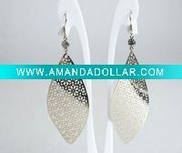 Wholesale Long Leave Shape Hollow Metal Stamping Drop Earring Jewelry Earring Ladies Jewelry Accessories Earring