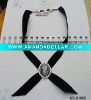 Wholesale 2010 hot sale ribbon cord beauty head pendant necklace