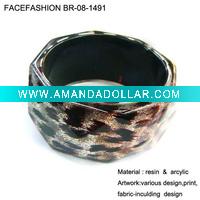 ladies resin bracelet