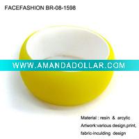 ladies resin bracelet