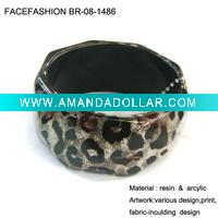 ladies resin bracelet