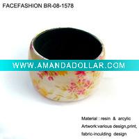 ladies resin bracelet