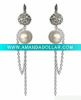 Fashion pearl earring with crystal