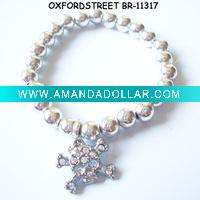 Charm beaded bracelet with fashion style