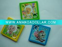 Plastic puzzle maze game