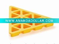 Traingel shape ice cube tray