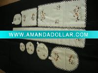 TABLE napkins
