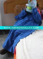 Wholesale 100% polyester embossed fabric snuggie with sleeve blanket