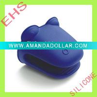 dog shaped silicone glove