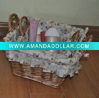 Wholesale popular painted sundries wicker basket with handle and lining