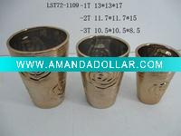 gold vase