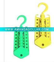 Wholesale 2011 hot seller multi plasitc hanger