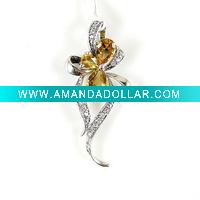 Wholesale Retails and wholesales charm SF-P902