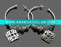 Charm earring-E01991