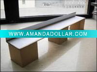 Adhesive pallet runner