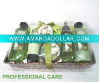 Lock in beautiful bath giftset