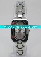 Wholesale Fashion high quality hand chain watch HH024