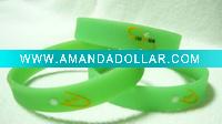 Wholesale Fashion embossed silicone bracelet