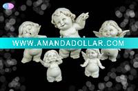 Polyresin angel figurine