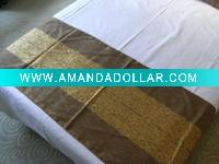 Wholesale 100% Polyester hotel Bed Runner and bed spread