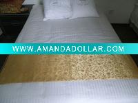 Wholesale 100% Polyester hotel Bed Runner and bed spread