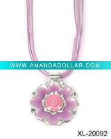 Wholesale fashion pink acrylic flower pendant necklace