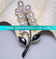Wholesale fashion copper alloy brooch with natural pearl