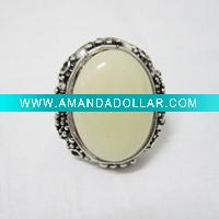 Wholesale fashion handmade acrylic ring ,costume jewelry