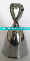 Wholesale 3''small metal cow bell with heart-shaped handle for alert Nuojie A12-H03