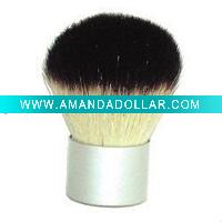 Loose powder kabuki brush