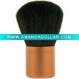Loose powder kabuki brush
