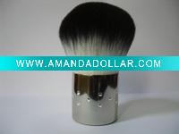 kabuki cosmetic brush