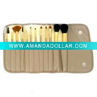 cosmetic brush