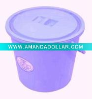 plastic bucket with lid