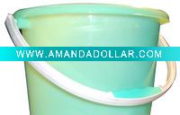 Feeding bucket