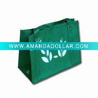 Foldable nonwoven shopping bag