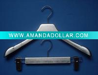Clothes hanger