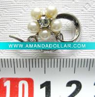pearl collar pin
