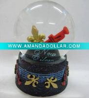 Wholesale (souvenir) resin Christmas snow globe