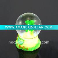leaf bud water\snow globe